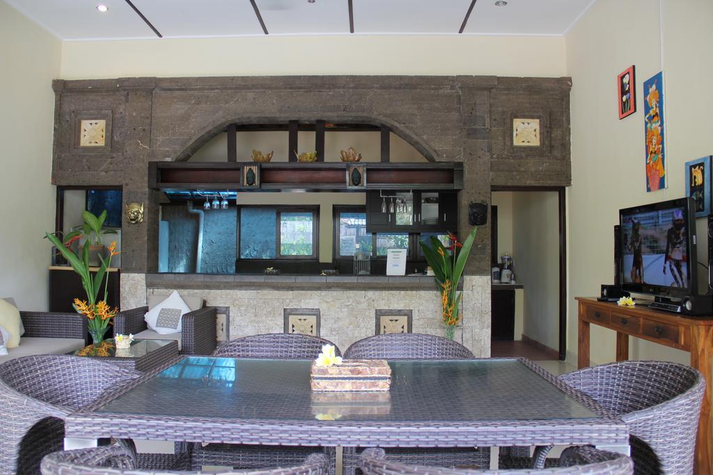 The Catur Villa Seminyak Habitación foto